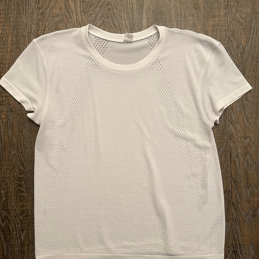 Lululemon Train To Be Tee White Size 8